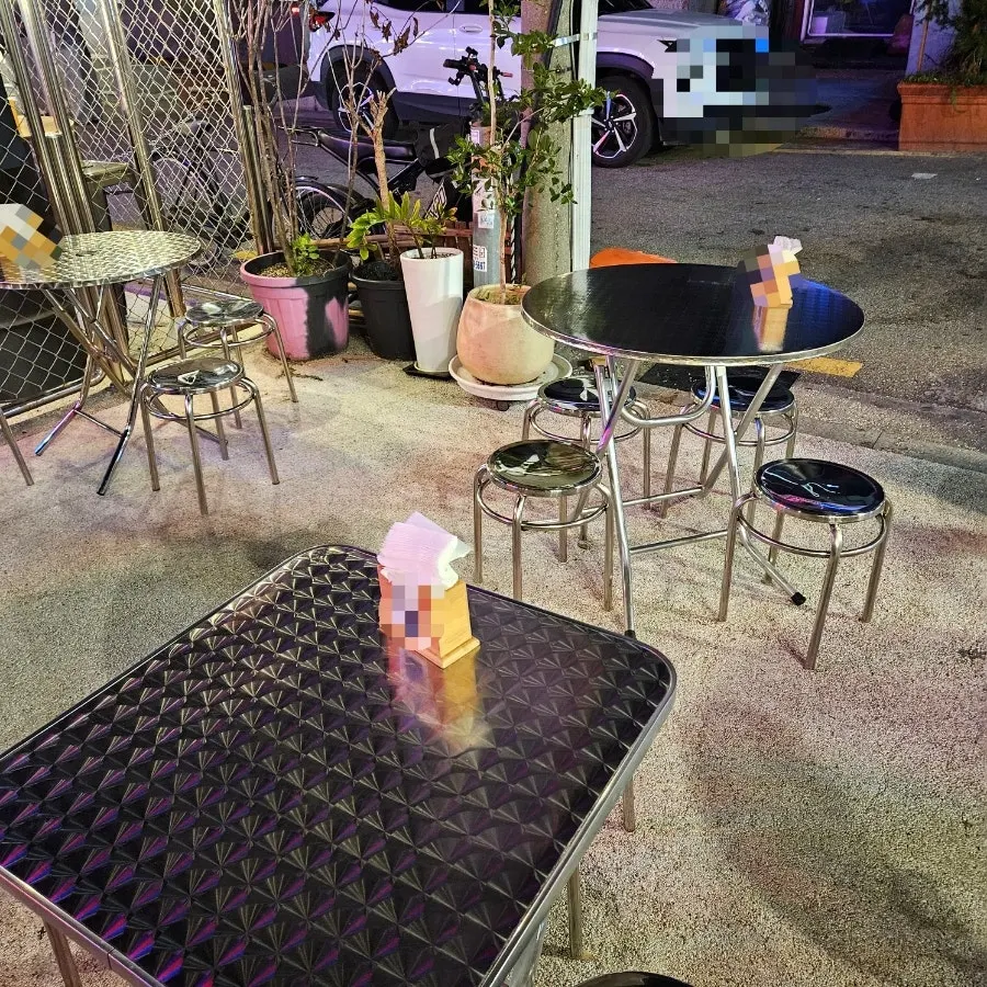 대강 가게 앞 야장 좌석