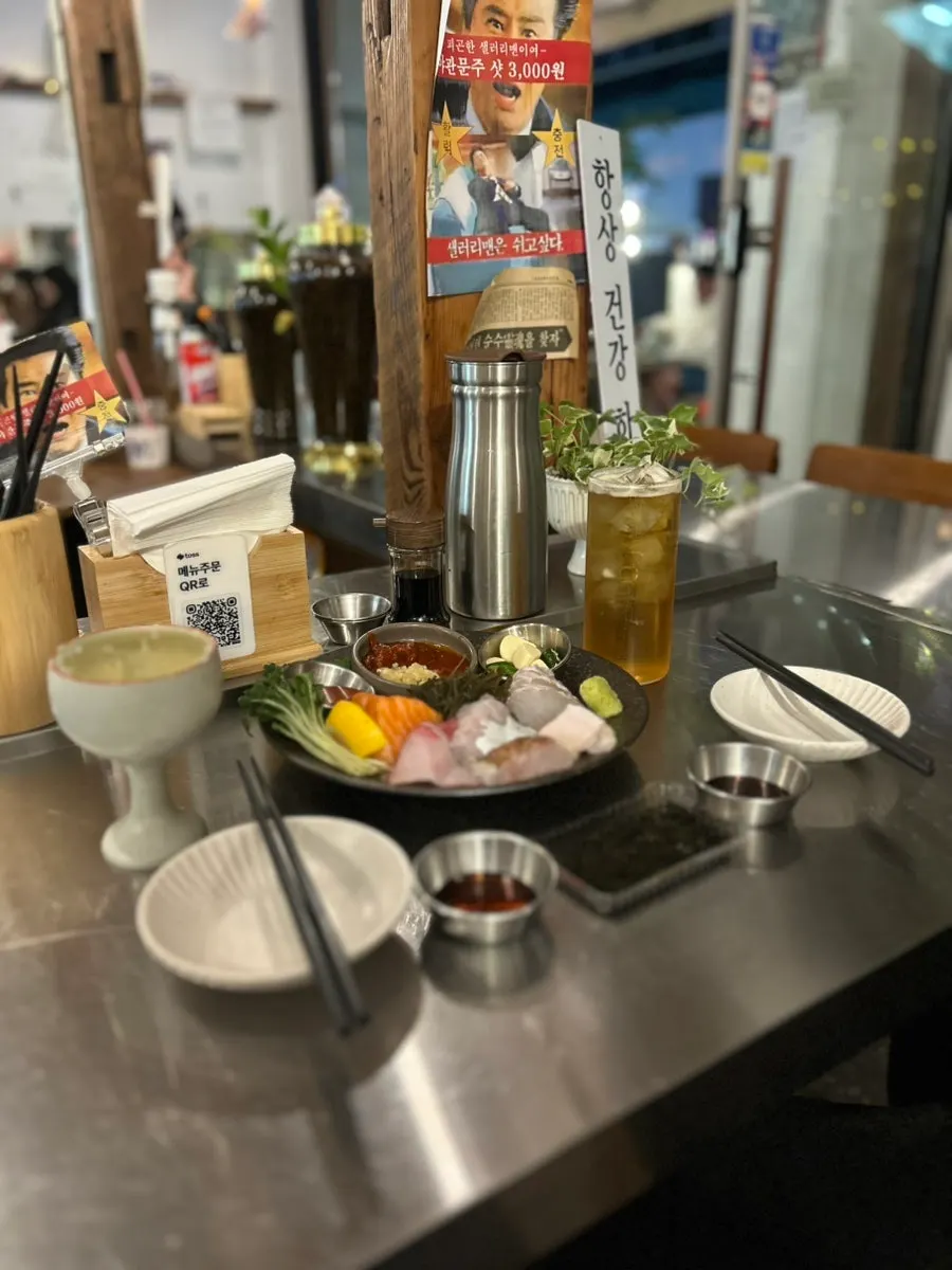 Aged sashimi platter with side dishes