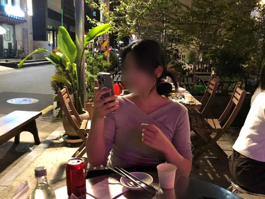 만석인 대강 야장과 전구 조명