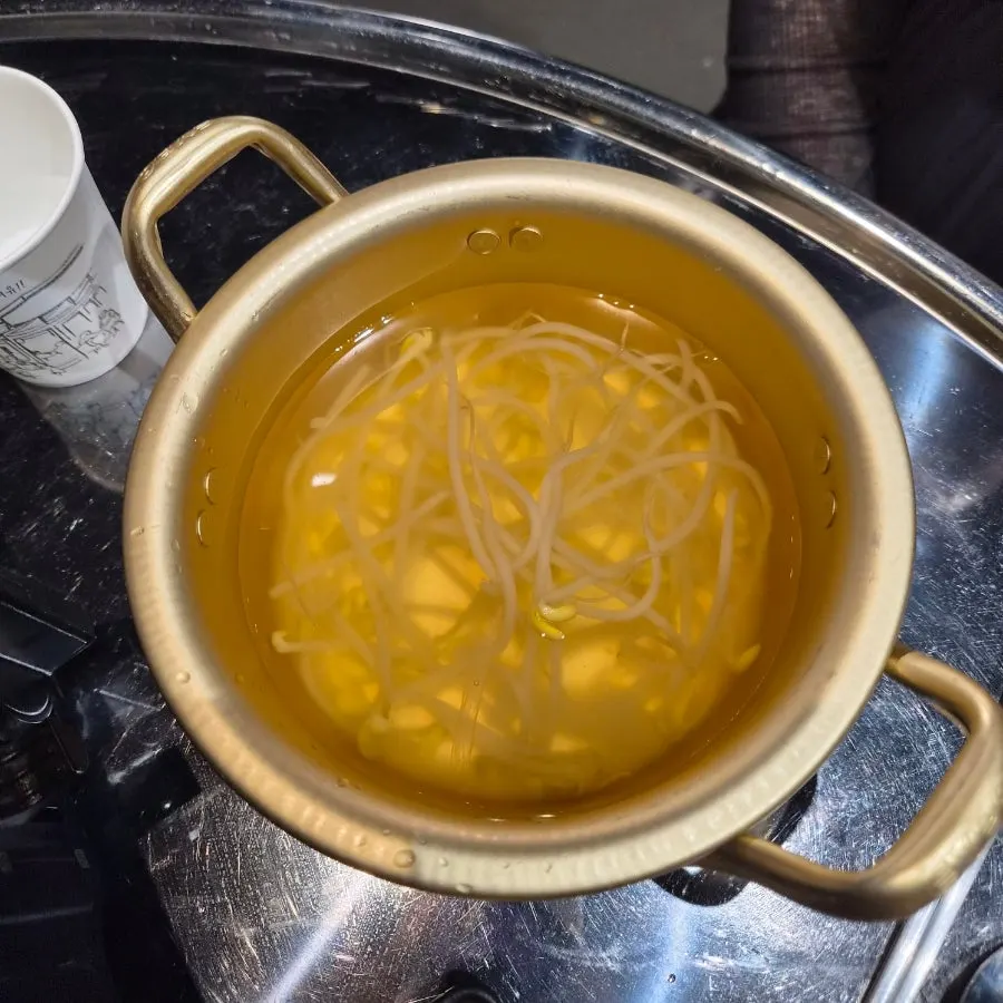 곱창 메뉴와 함께 나온 기본찬