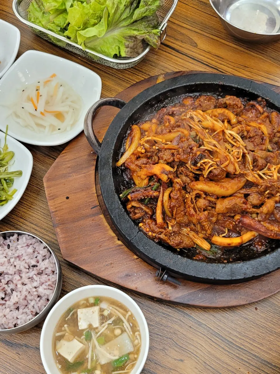 직화오징어제육볶음과 공기밥