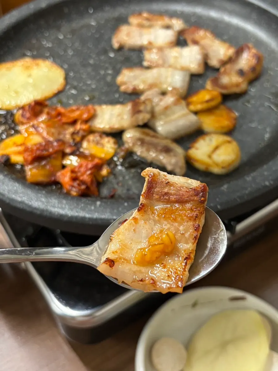 Pork with stir-fried kimchi and potatoes