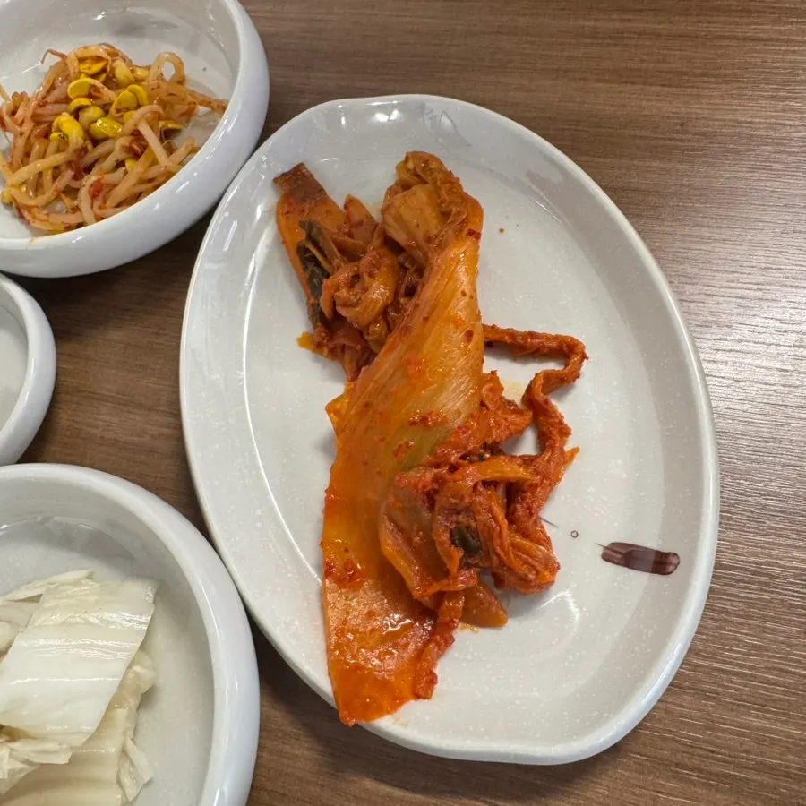 Meat paired with stir-fried aged kimchi