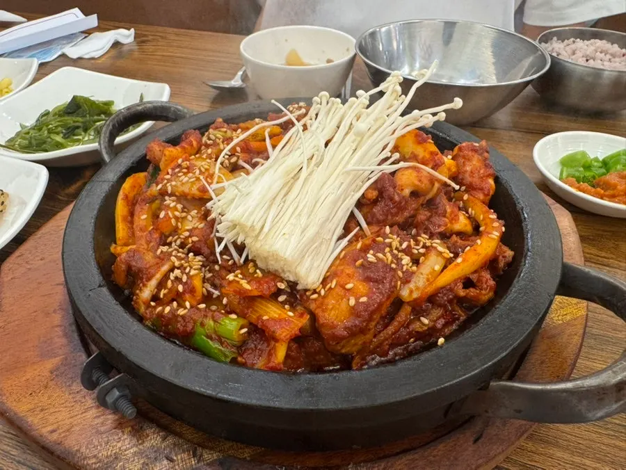 보글보글 끓는 청국된장찌개