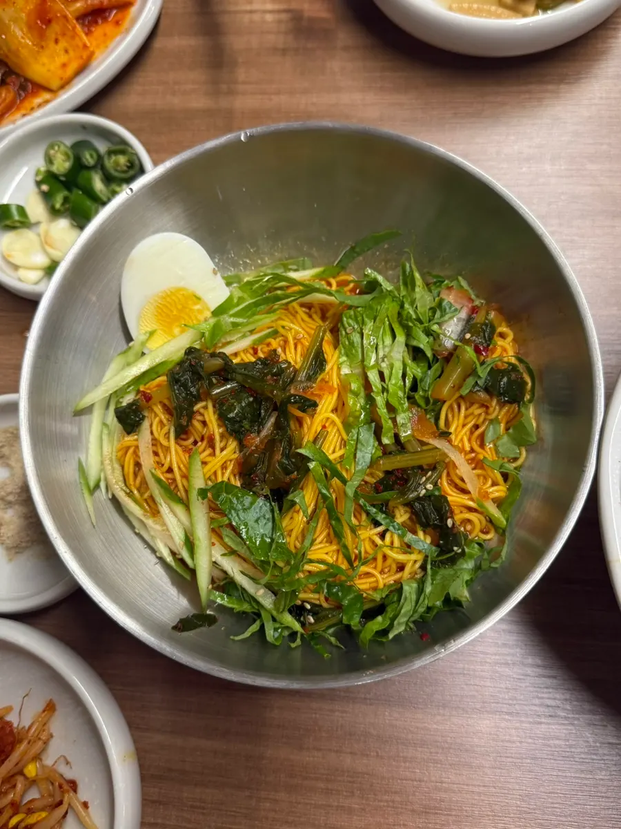 오겹살과 함께 먹는 열무비빔국수