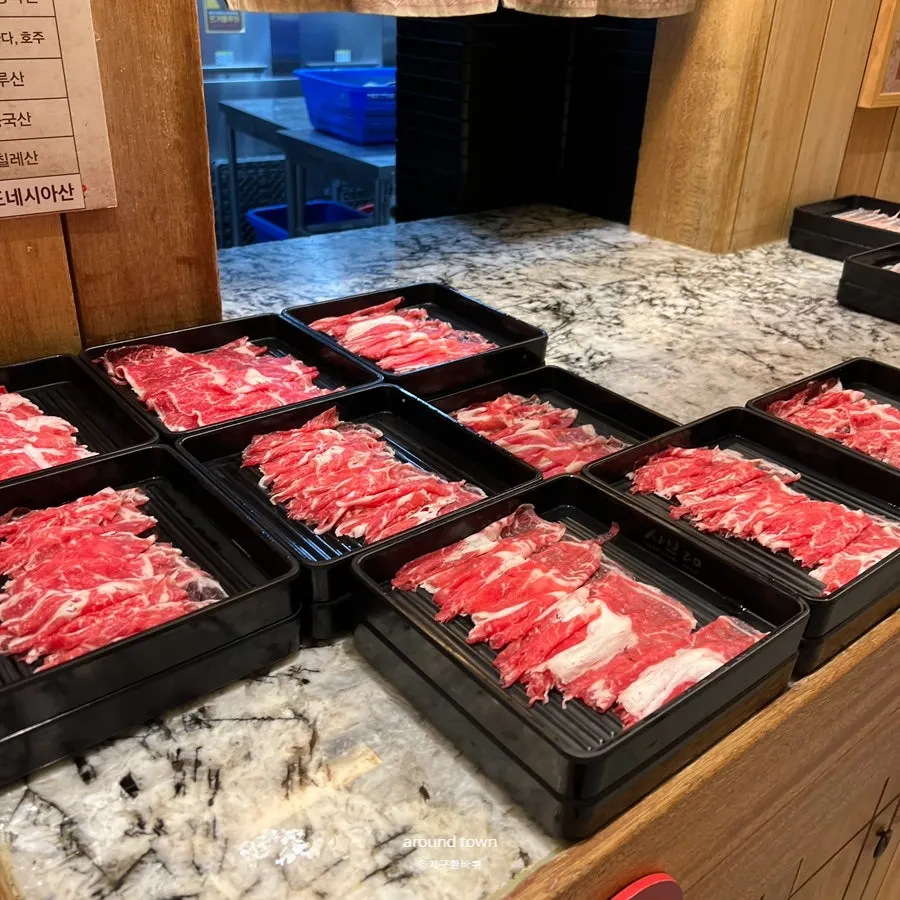 Daging dan sayur di dalam kaldu katsuobushi