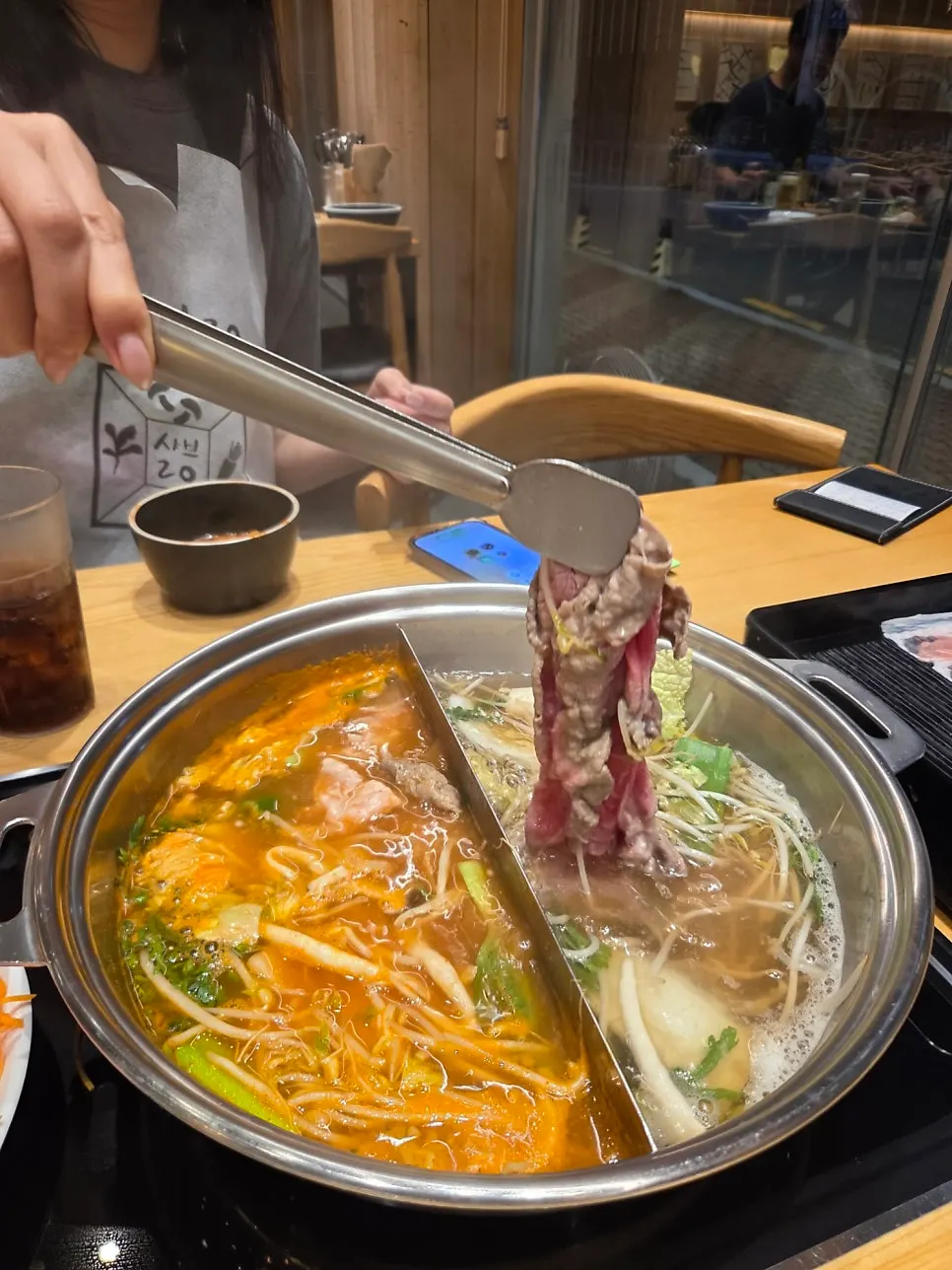 소고기 샤브샤브와 반반 육수