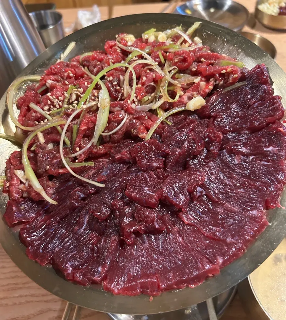 따뜻하고 촉촉한 봉화생고기 기본찬 사진