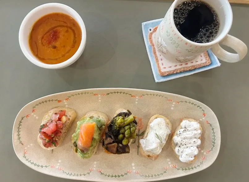 Five varieties of open sandwiches