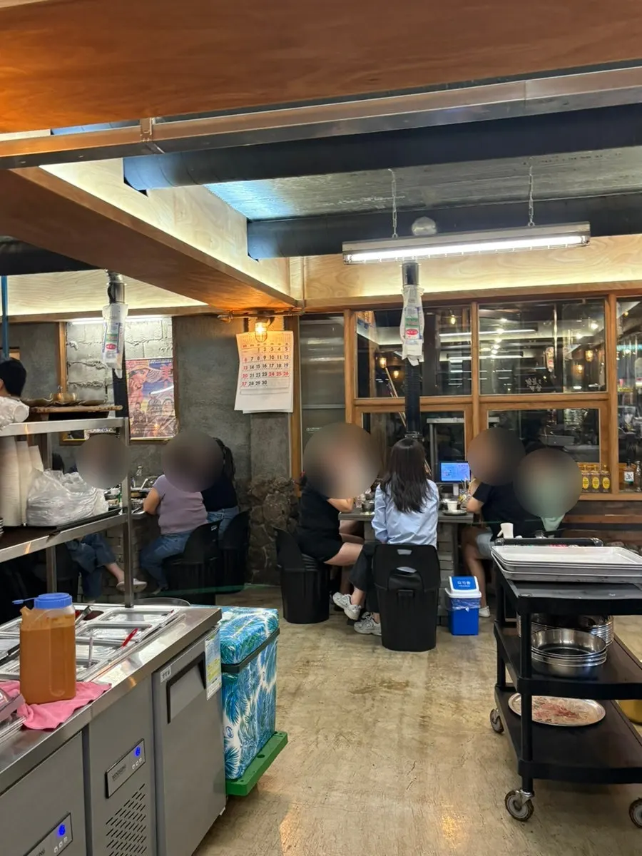 숲불막창 입구 주변 전경