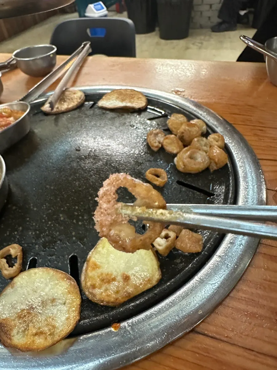 Nicely browned makchang with sauce