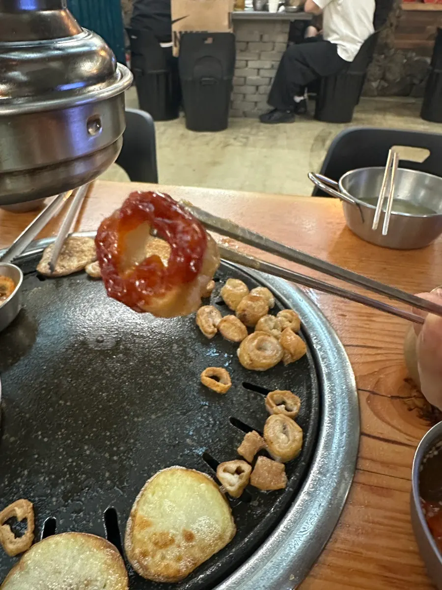 Close-up of fully grilled Iberico makchang