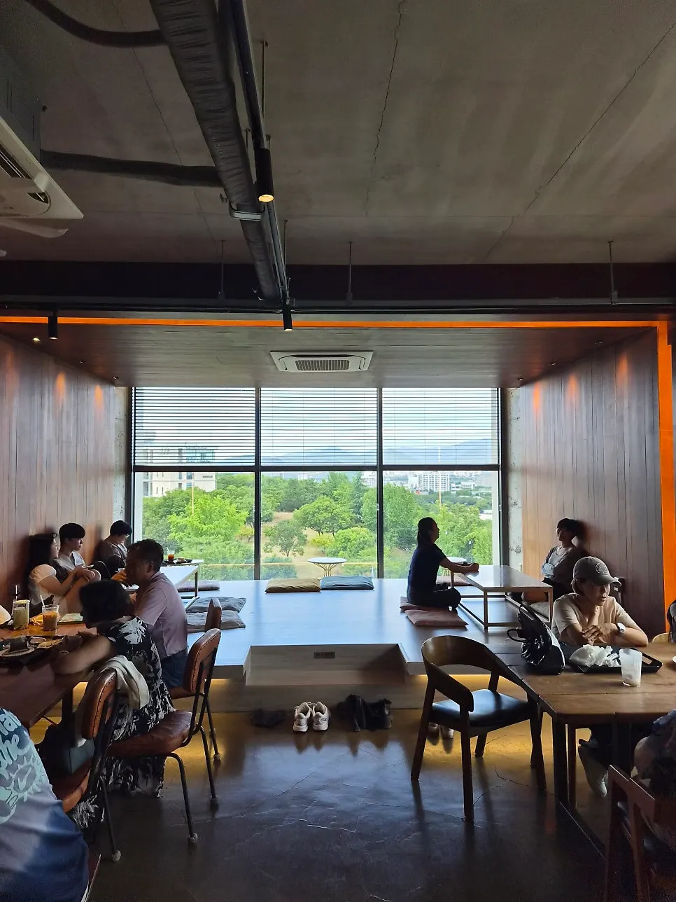 Fourth-floor outdoor area
