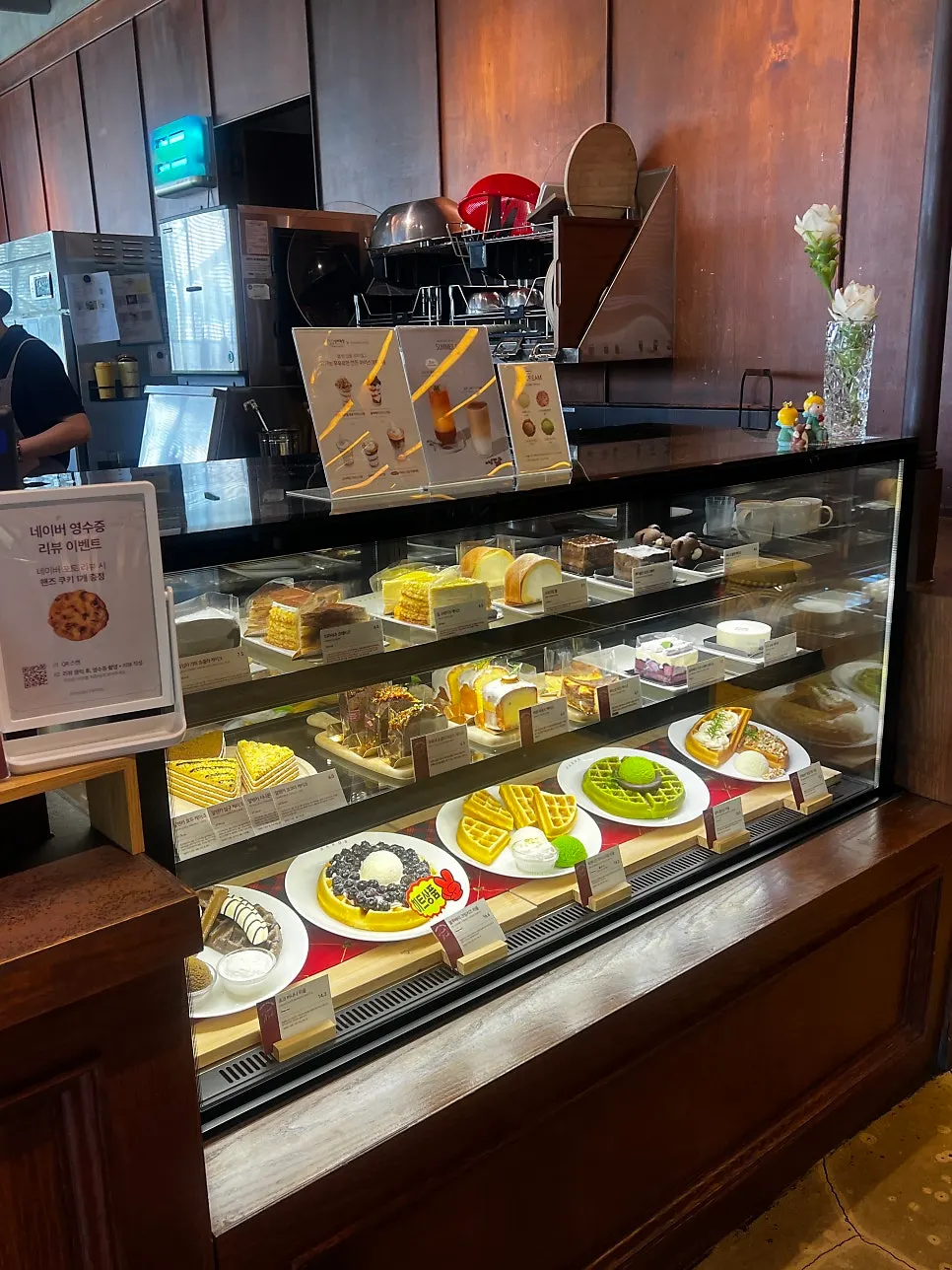 Second-floor kiosk ordering area