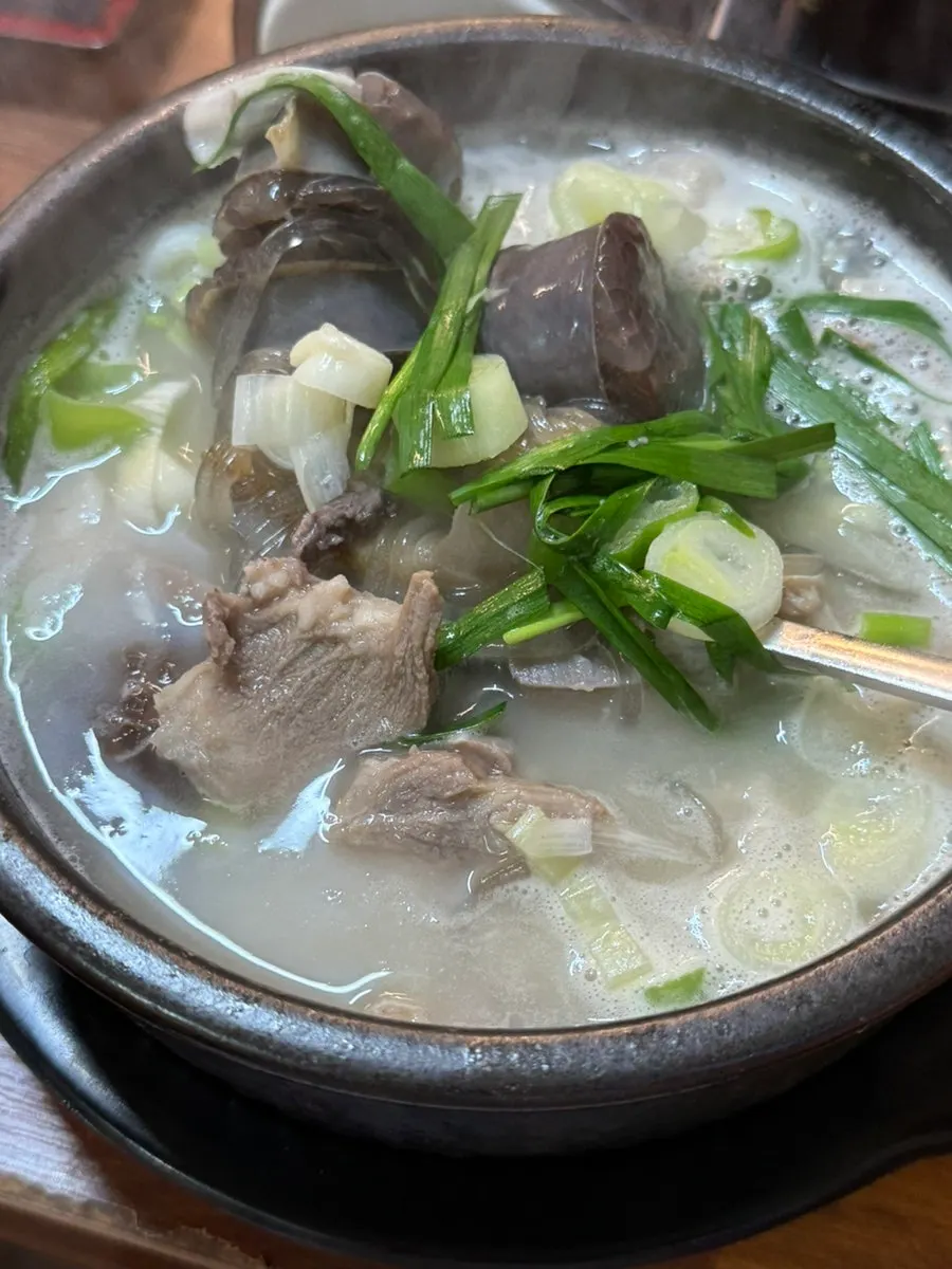 순대와 고기가 들어간 국밥