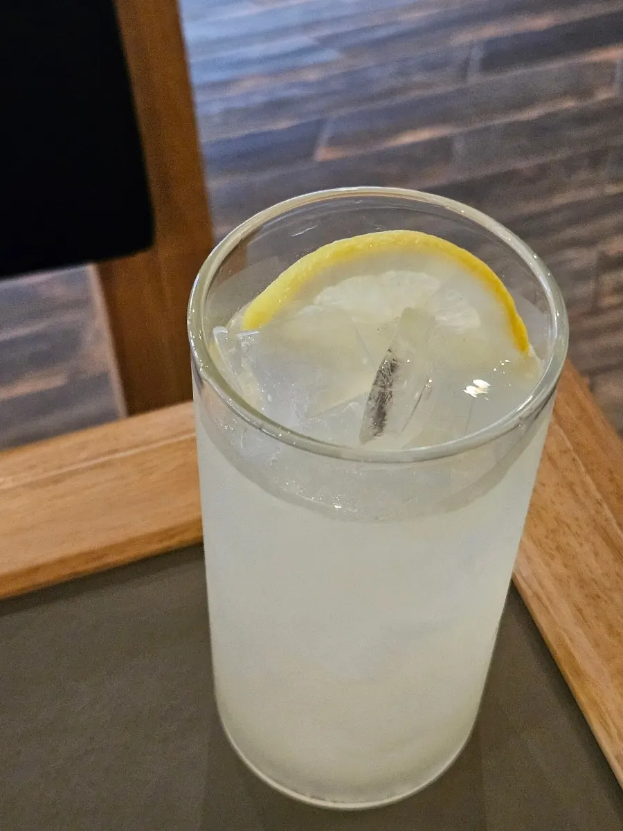 Five toasts with refreshing drinks