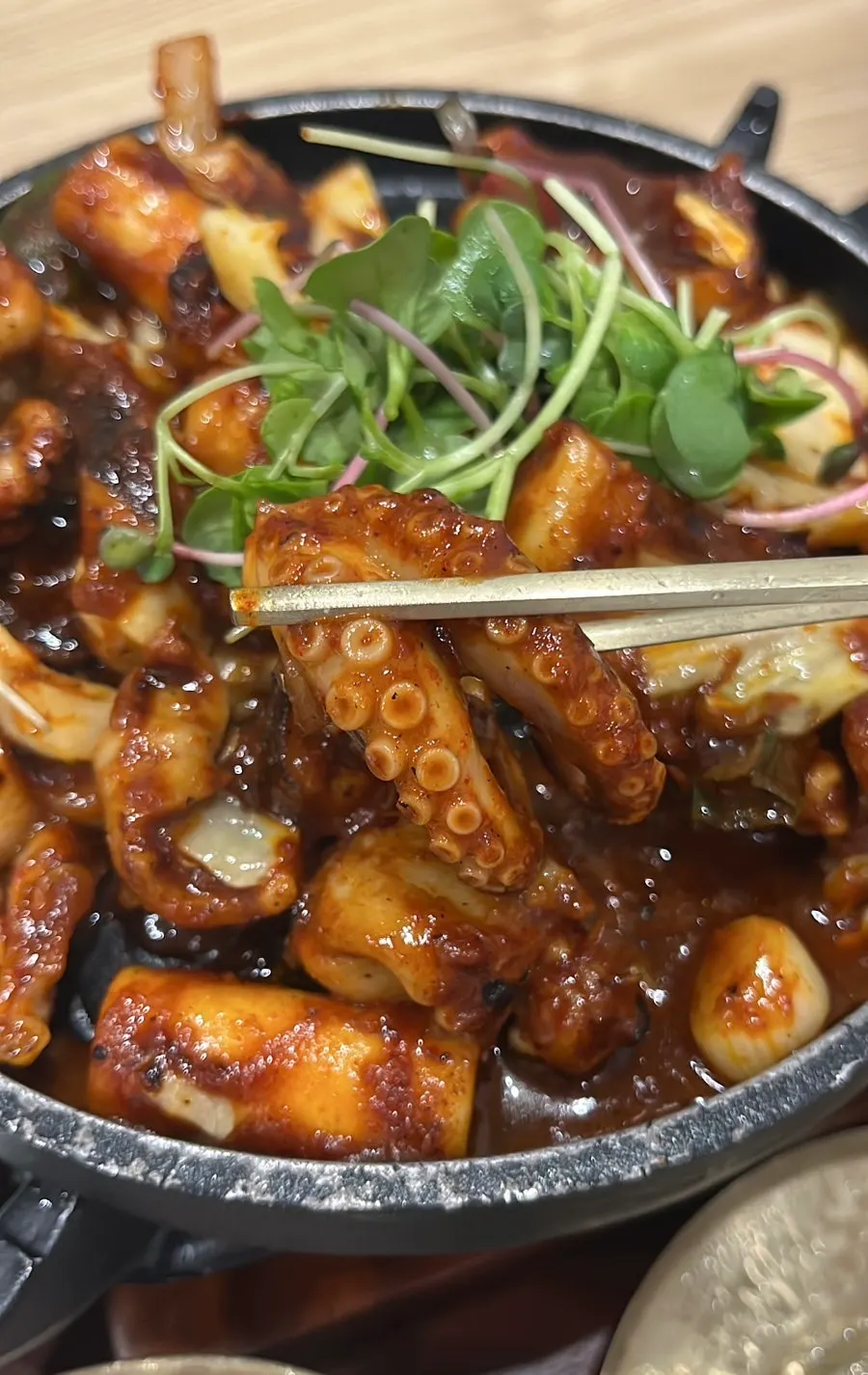 두부와 팽이버섯이 든 된장찌개