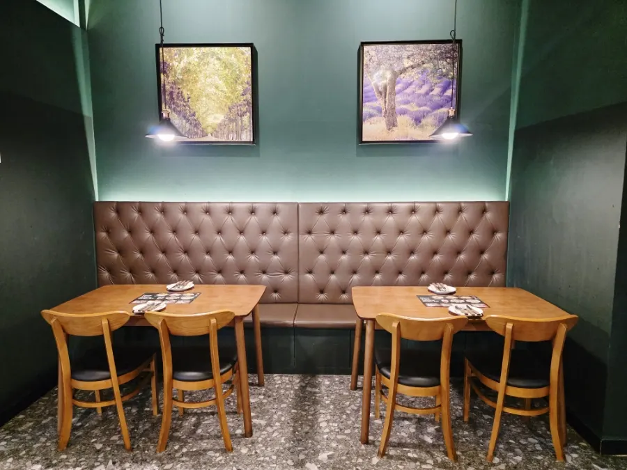 Tables for 2 and 4 inside the restaurant