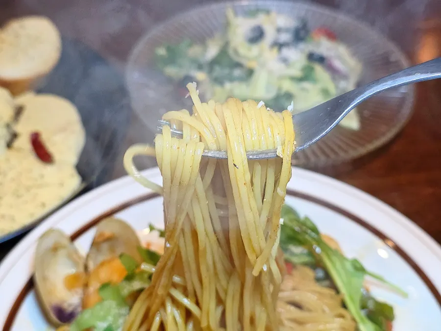 Seafood pasta with clams and squid