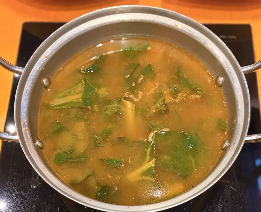 Chard doenjang soup boiling