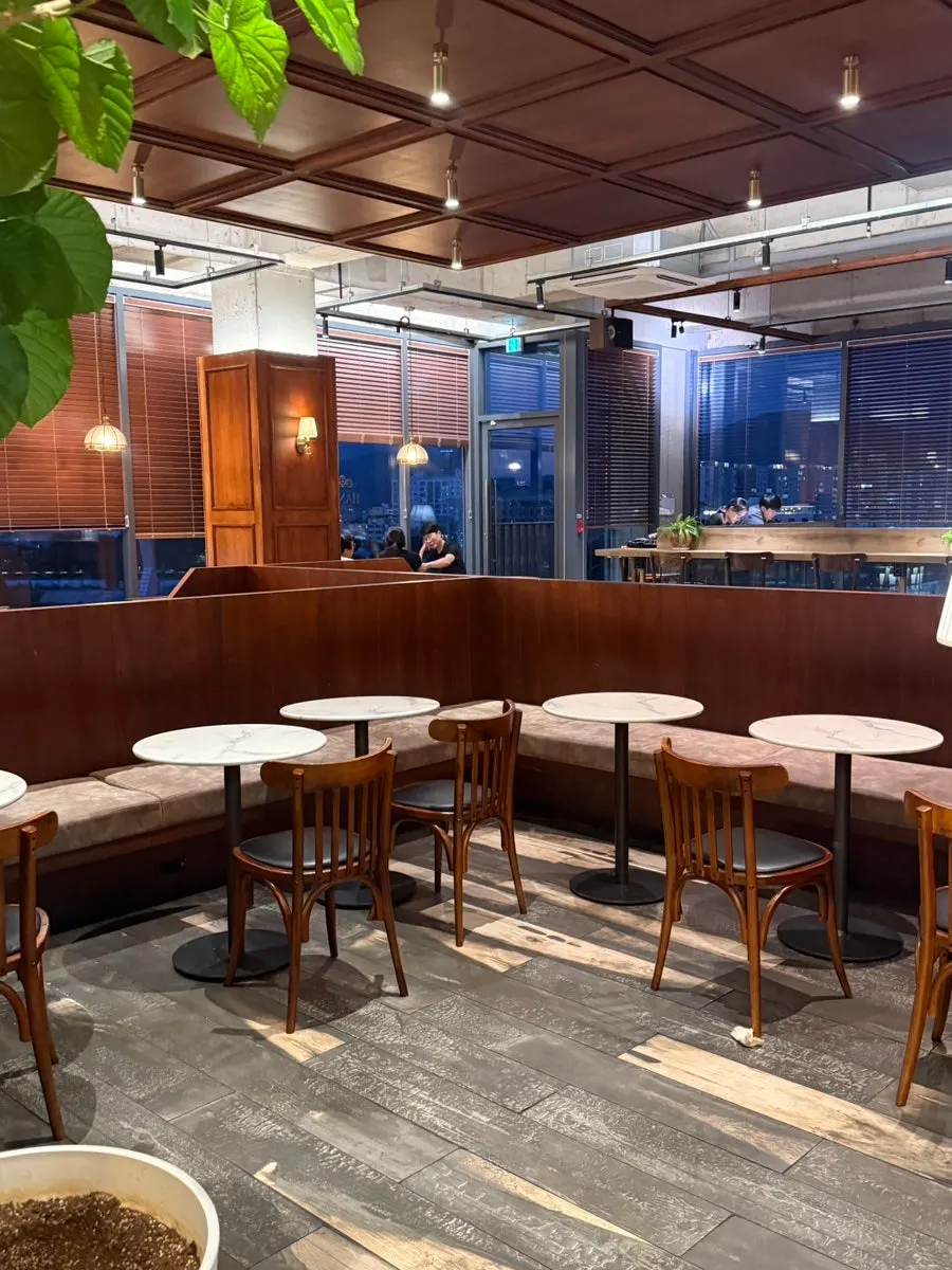 A Dongchon Resort café for lingering leisurely