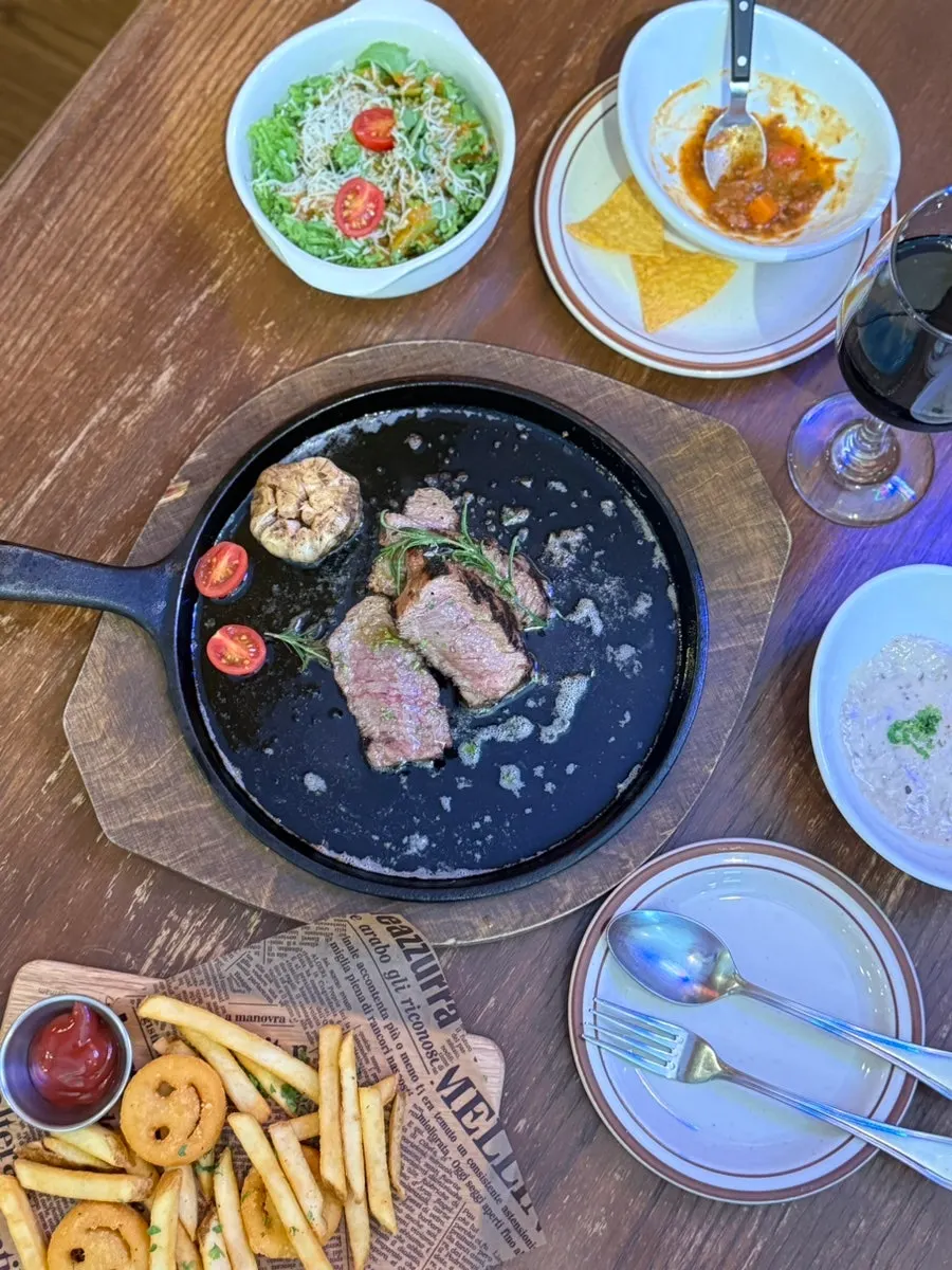 A full ghee-butter tenderloin steak meal
