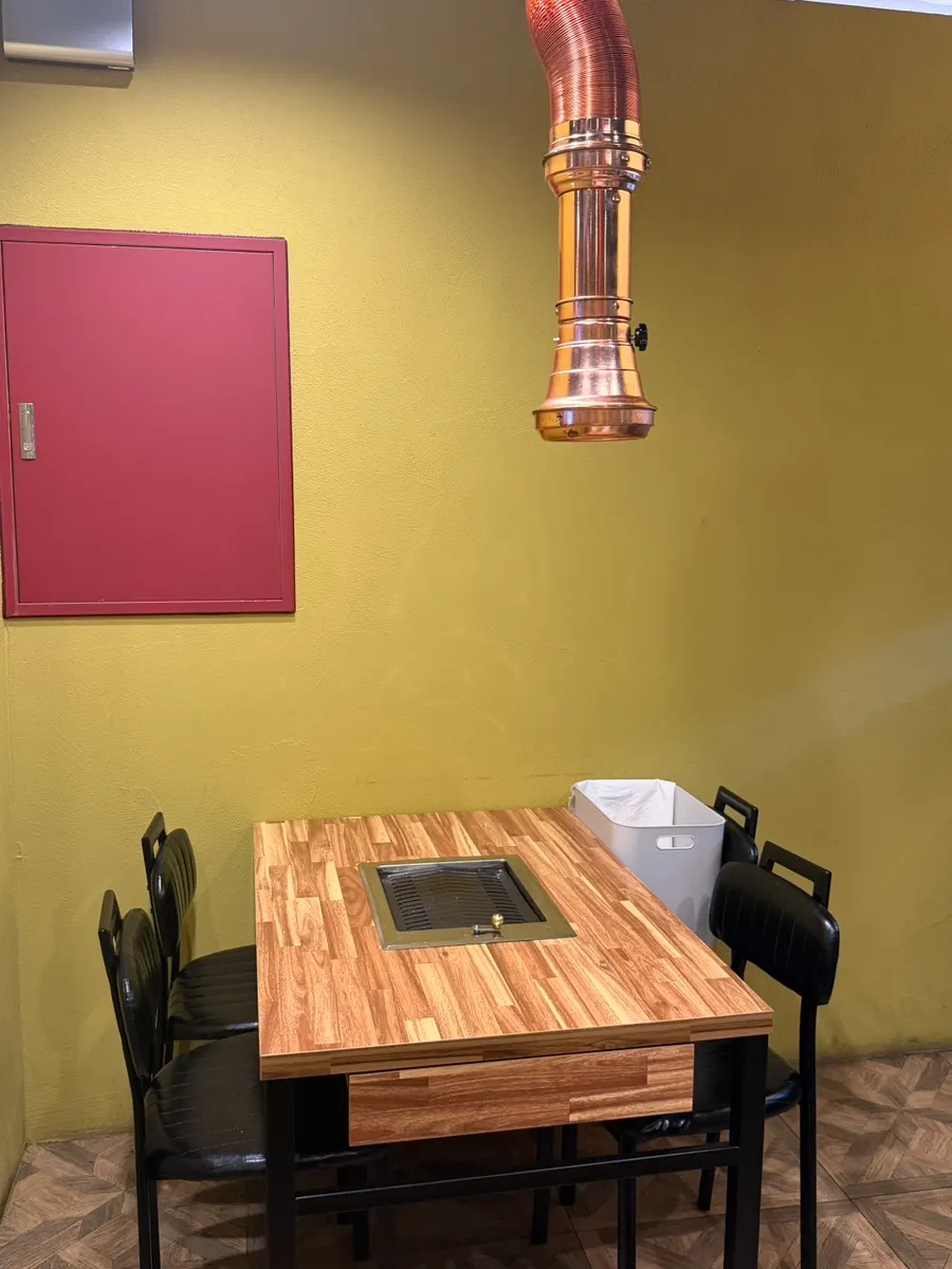 Hubaldae Korean BBQ table setting