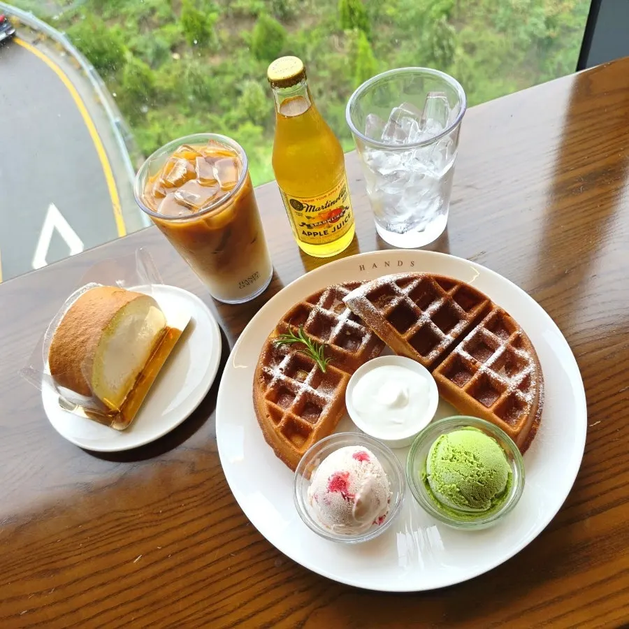 Iced lattes, waffles, and milk cream rolls