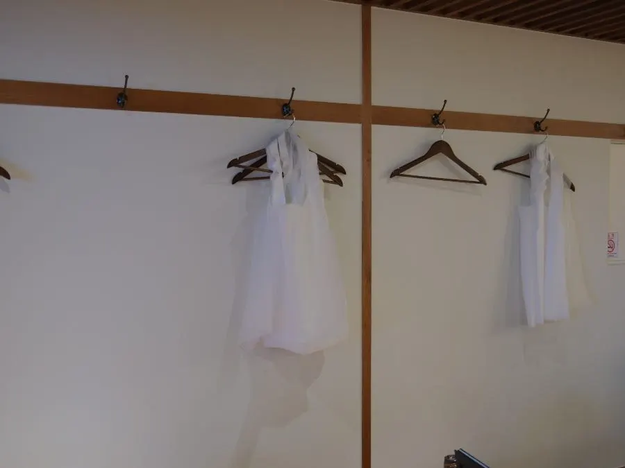 Apron provided at a table in Uldong Bossam
