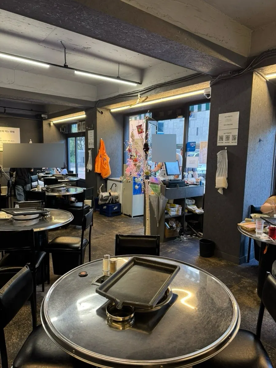 Interior BBQ-restaurant decor of Suyeong Naengsam Daegu Direct Store