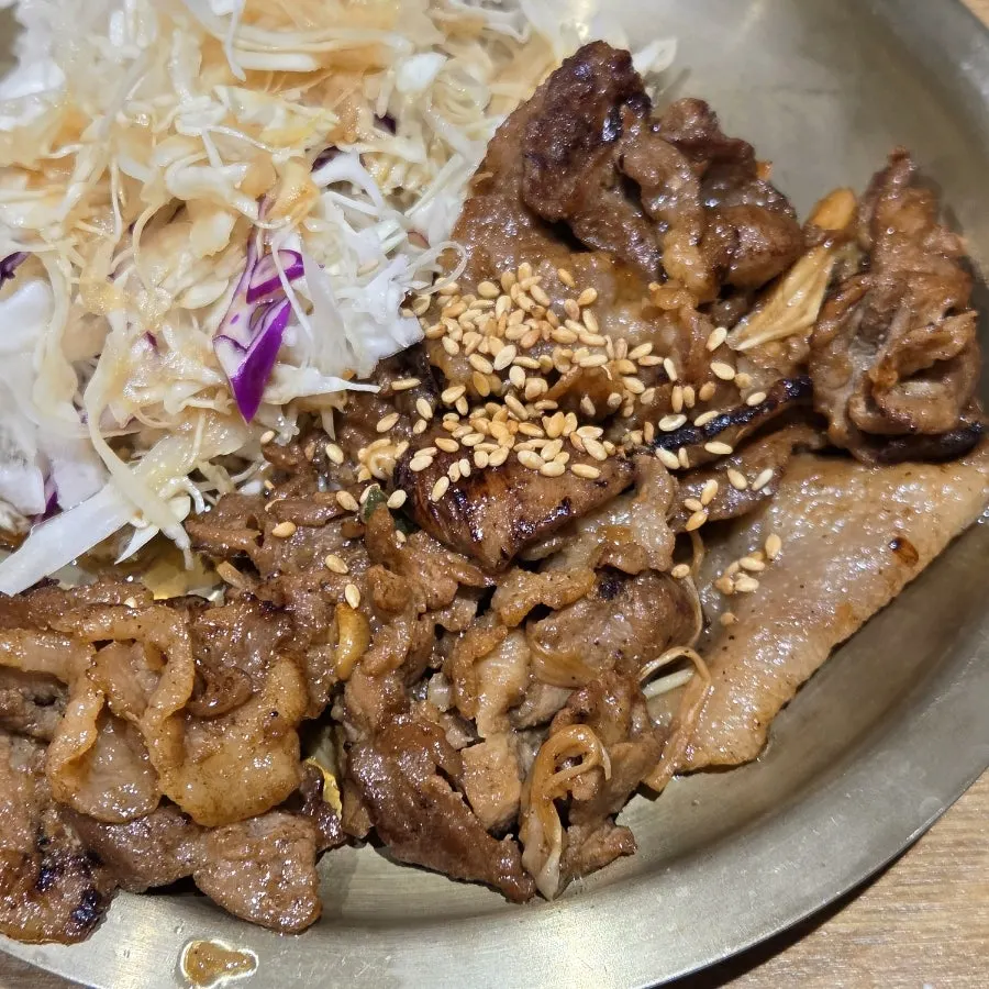 멸치 반찬과 궁채장아찌, 무말랭이김치