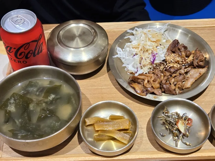 아이와 먹기 좋은 돼지불고기 밥상 전체