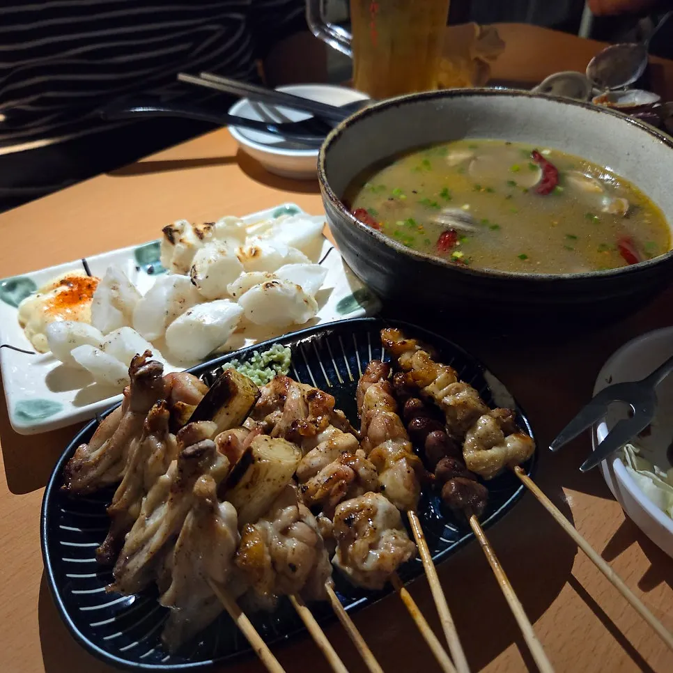 Yakitori skewers grilled by cut