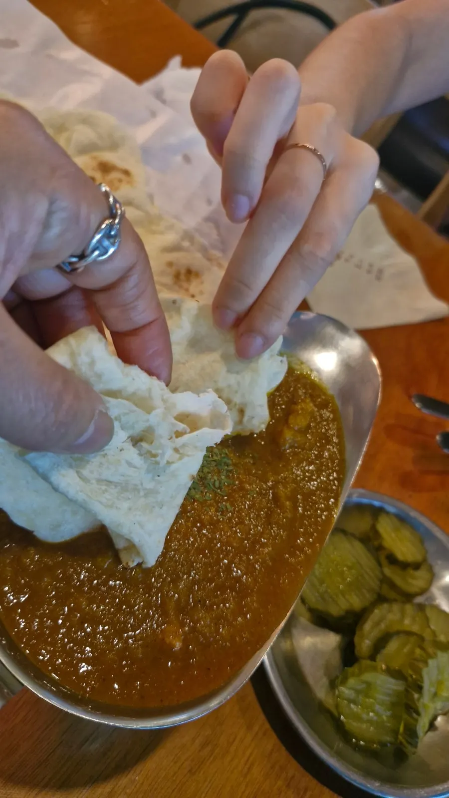 매콤한 인도 전통 스타일 치킨커리