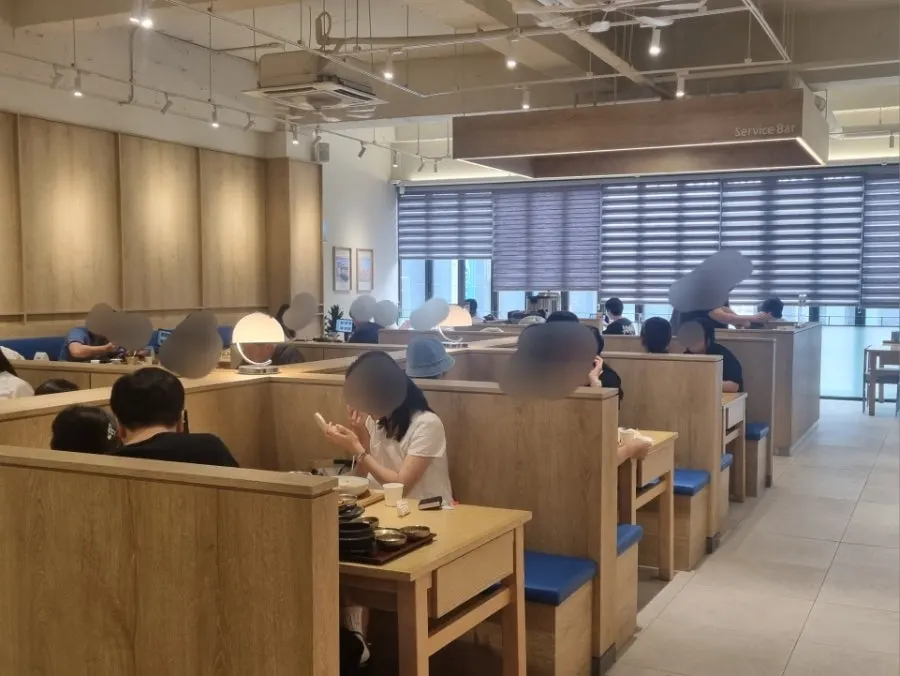 점심시간 카페동이 내부