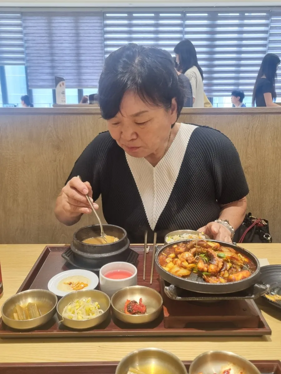 낙지·쭈꾸미볶음 한입