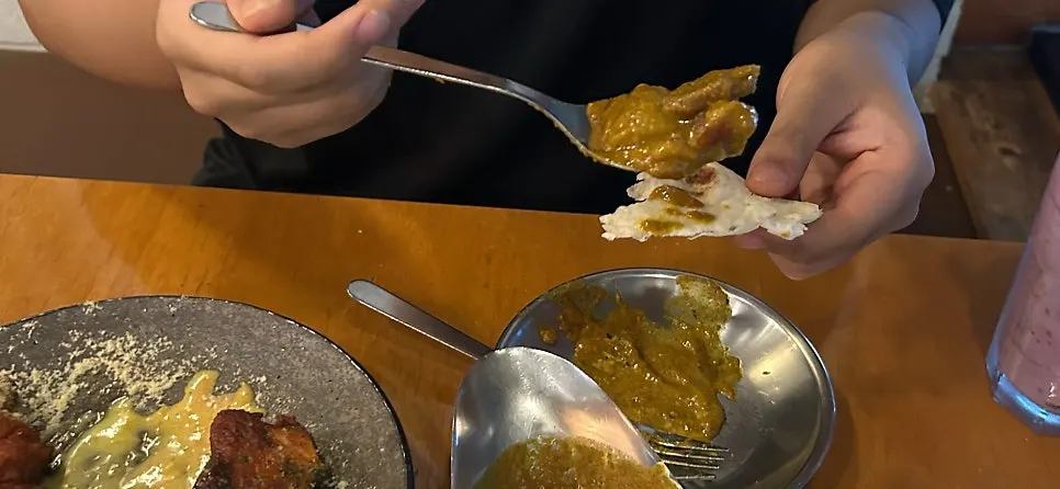 First Indian meal of naan and chapati in Daegu Dongseong-ro at Rama & Babana