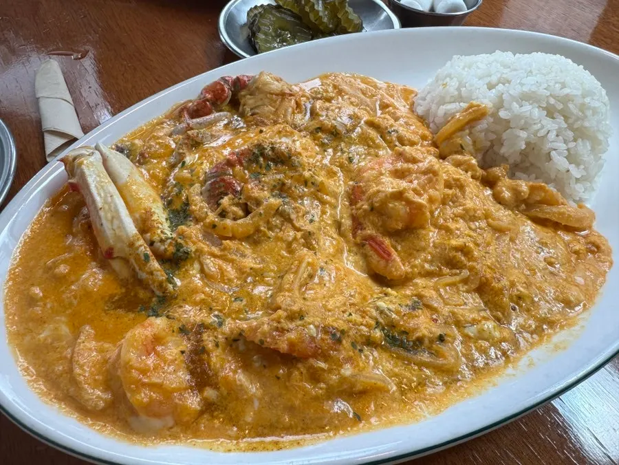 Interior of an Indian food restaurant in Dongseong-ro
