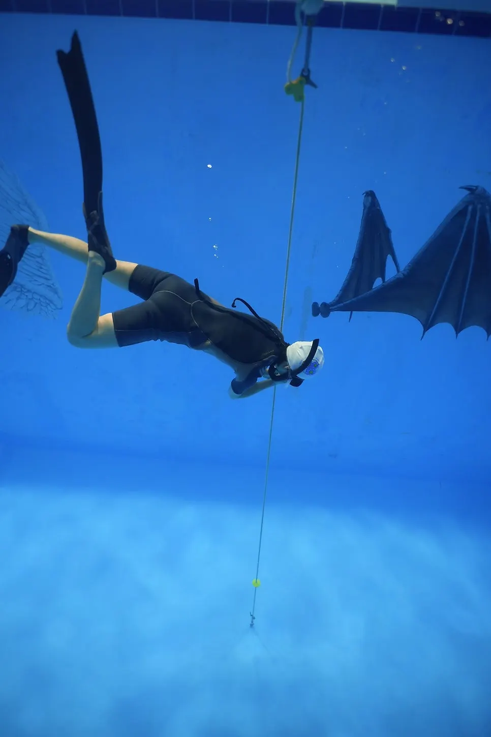 Descending along the diving line