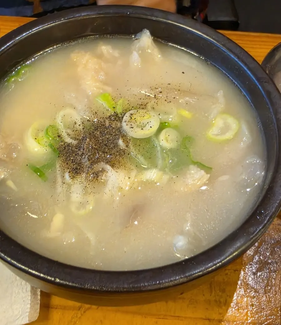 Family meal at Hanwoojang