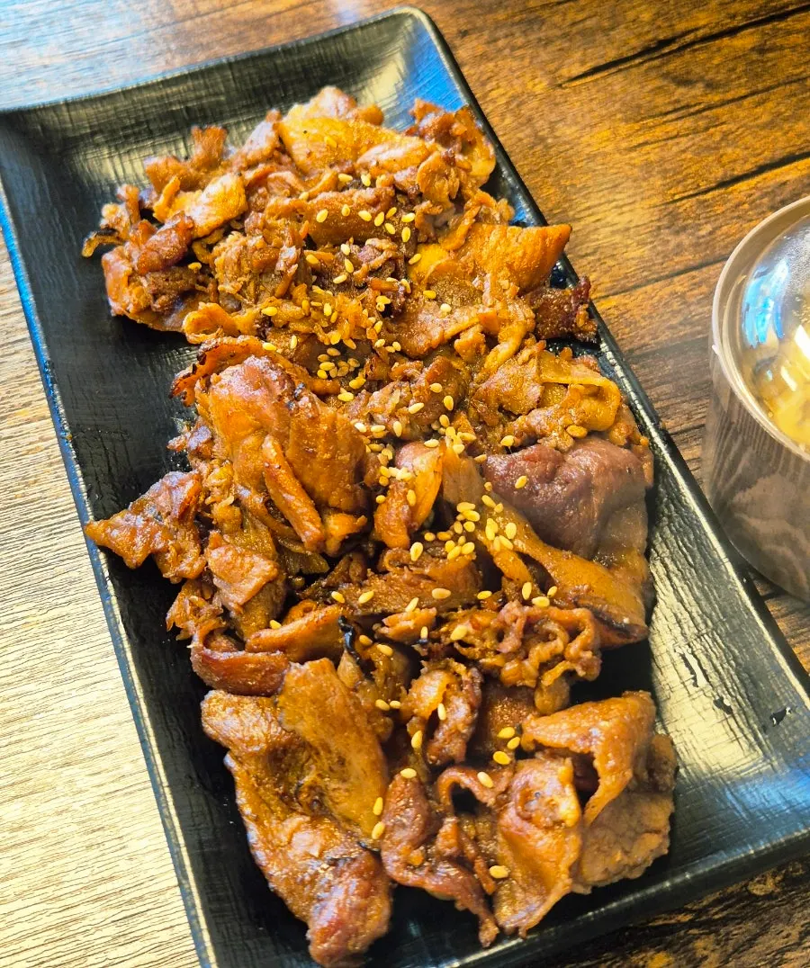 Generous kalguksu and grilled bulgogi at Yukbanjang near Gwangjanggakoa, Daegu