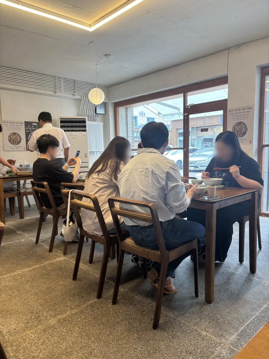 ヒャンテク大봉店の店内空間