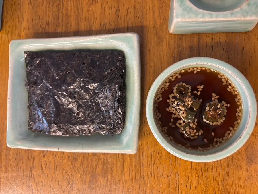 注文した韓食メニューの食卓