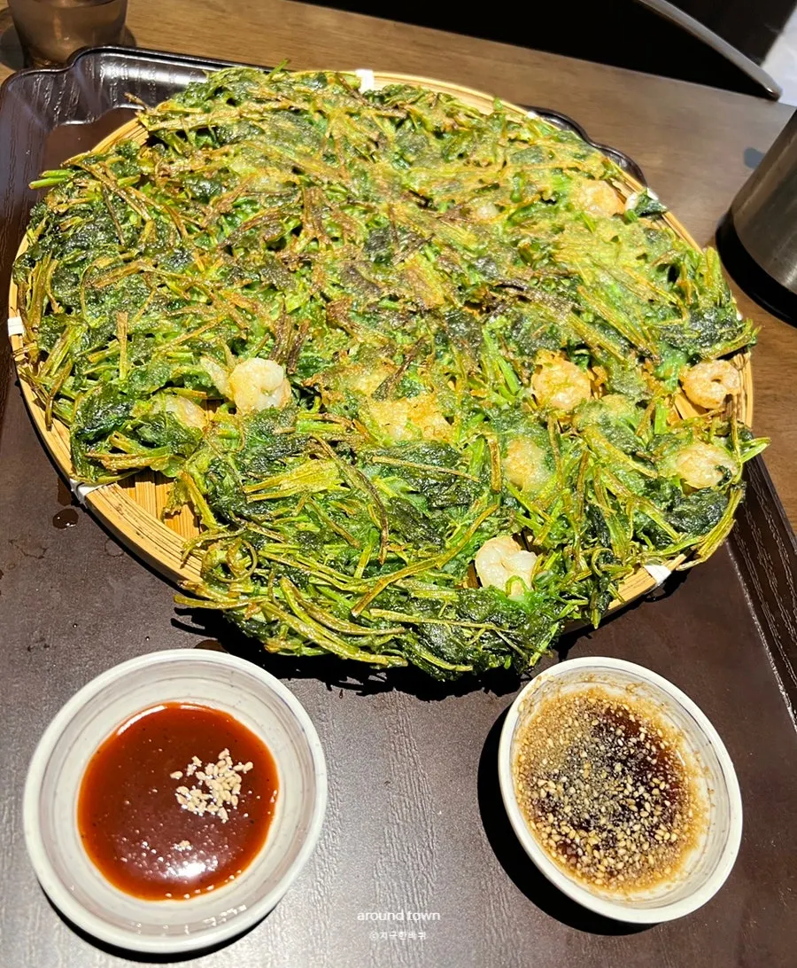 차돌박이와 두부가 들어간 된장찌개