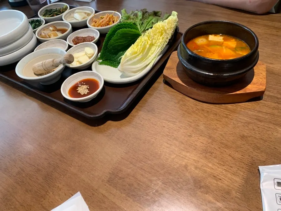 Medium Uldong Bossam set table