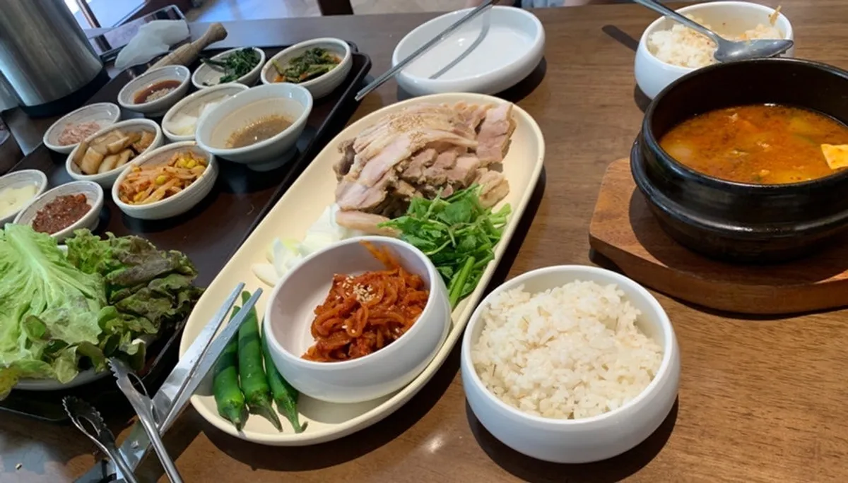 Medium Uldong Bossam and rice set table