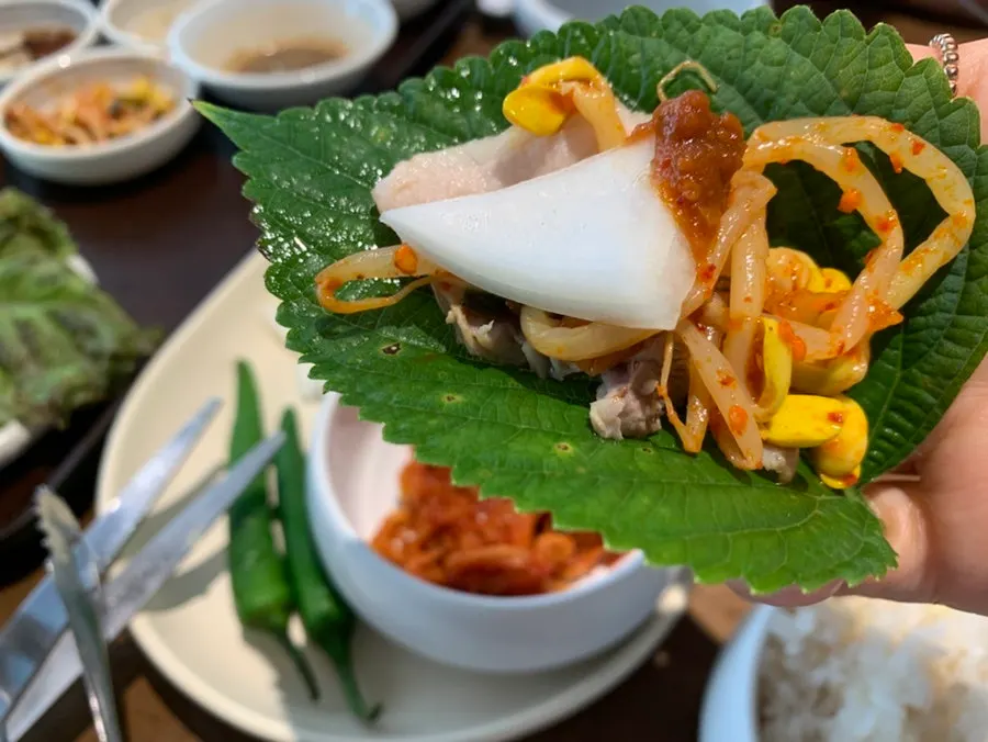 Bossam with handmade seasonal side dishes