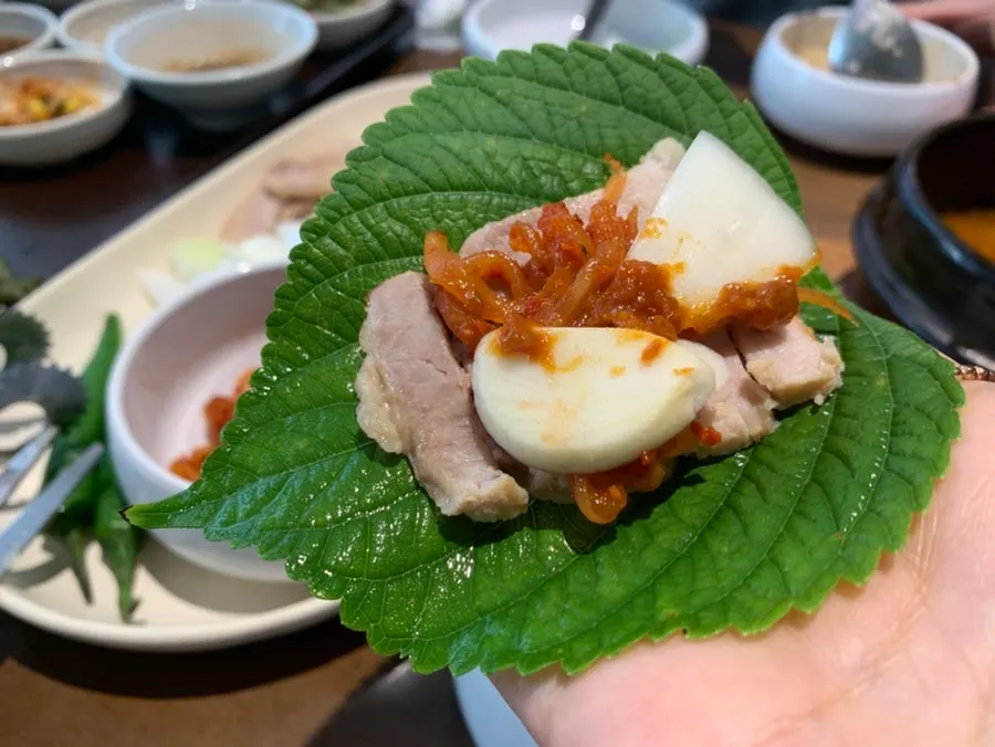 Bossam with handmade seasonal side dishes