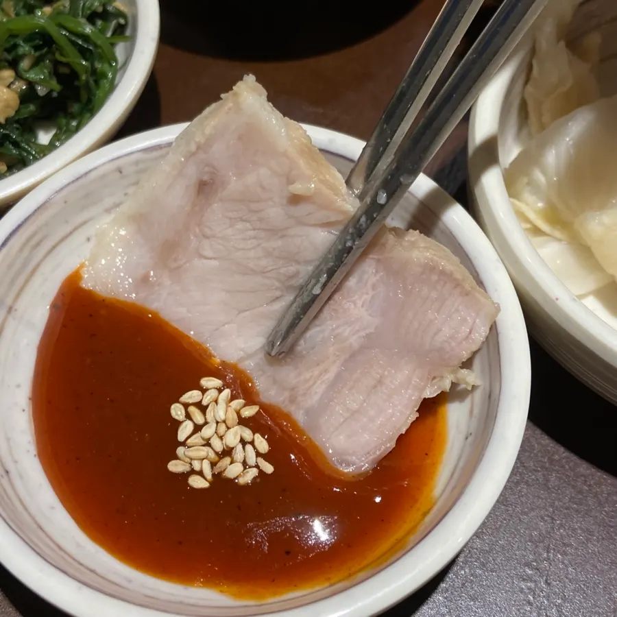 Bossam combination with side dishes