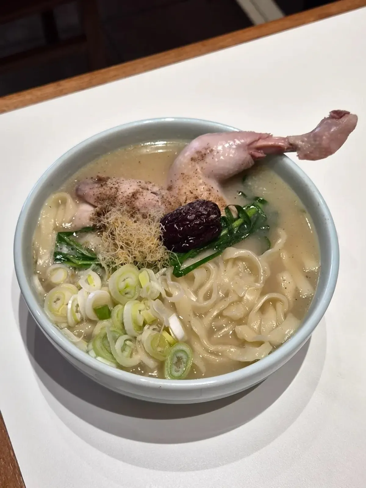 닭 반마리 초고농축 닭칼국수